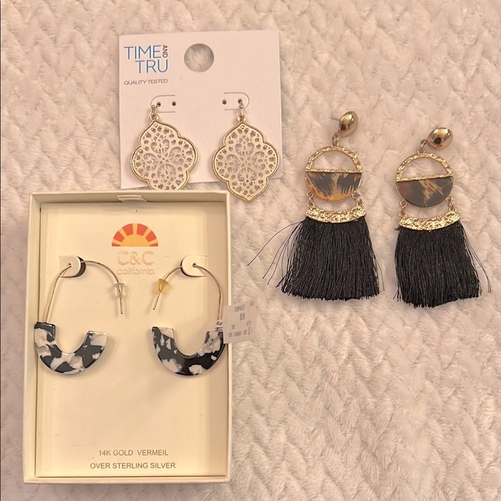 Fashion Jewelry Set Elegant Earring Set with Black and Silver Accents